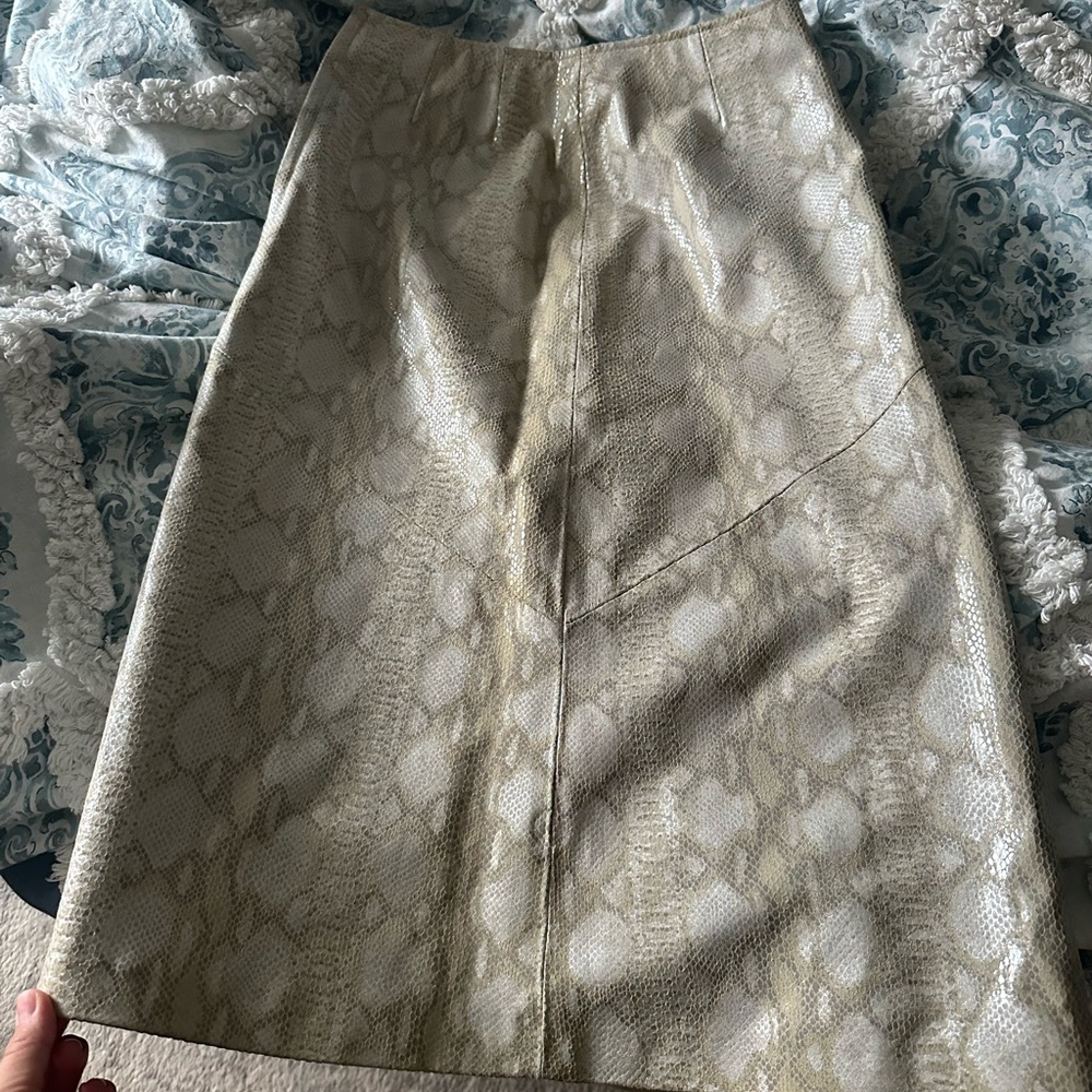 Vakko snakeskin leather skirt